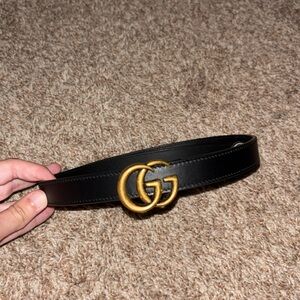 Small black Gucci belt